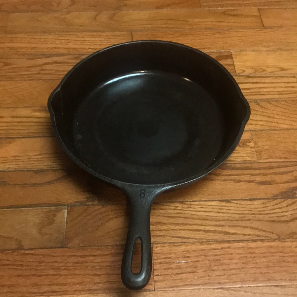🌸NEW🌸 Vintage Cast Iron Skillet 10 inch